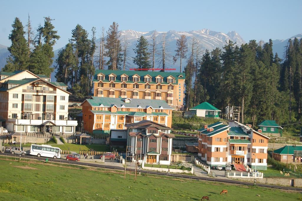 Hotel Zahgeer Continental غولمارغ المظهر الخارجي الصورة